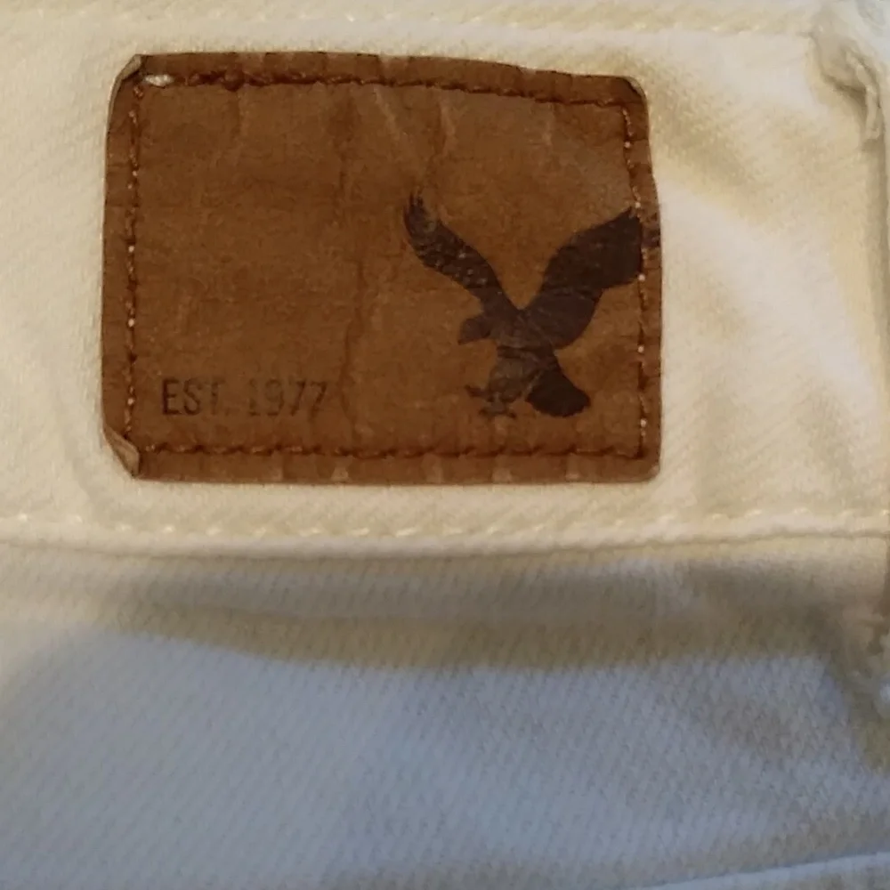 American Eagle white denim shorts - Picture 4 of 7